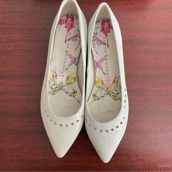 Sacha London Cream Ivory Women’s Flats Genuine Leather Made in Spain - Picture 2 of 7